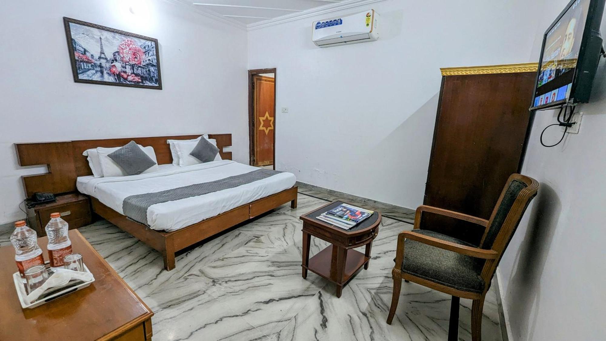Hotel Lecston @Yashobhoomi Dwarka Sector - 25 Metro Station Delhi Kültér fotó