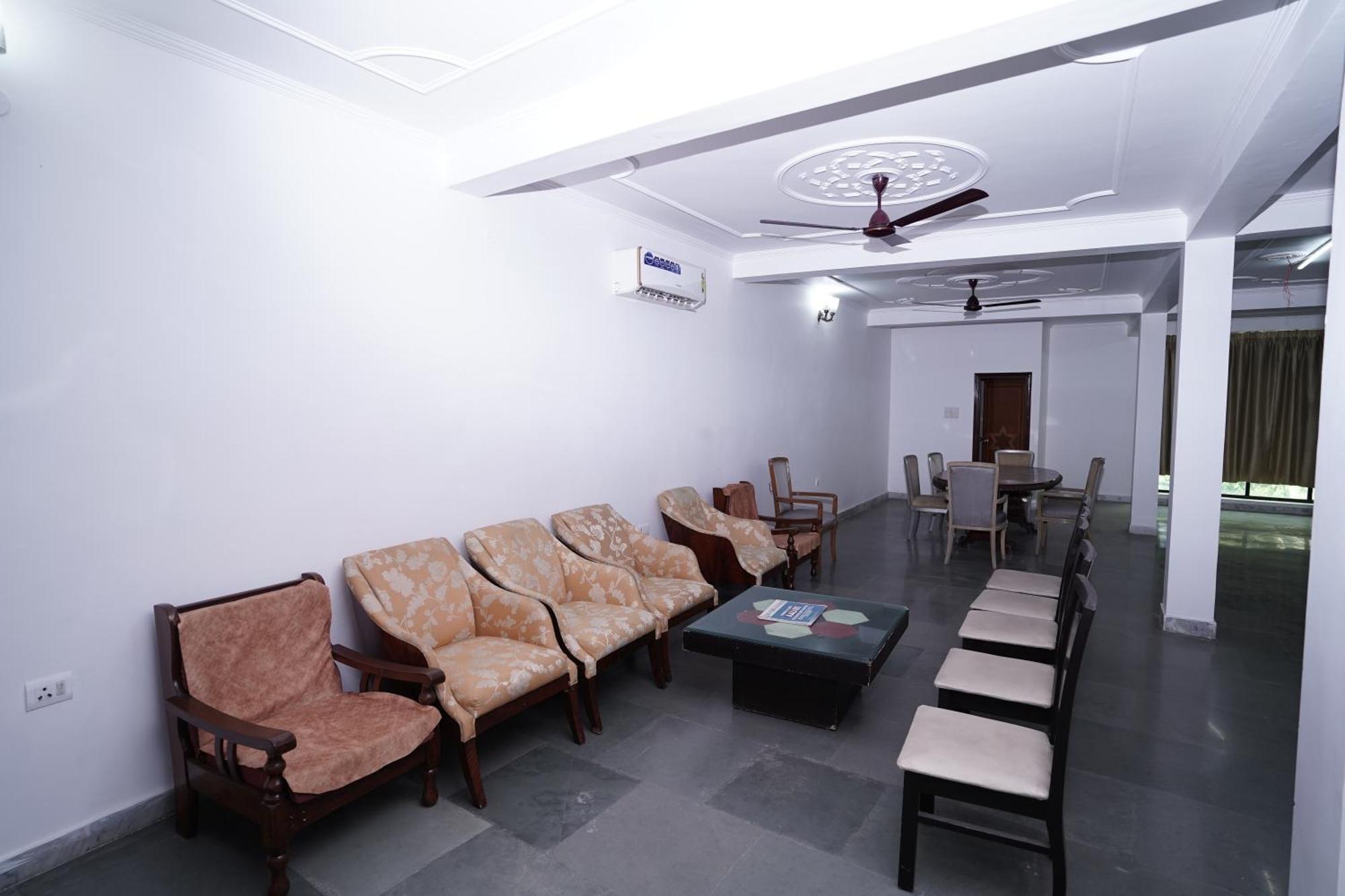 Hotel Lecston @Yashobhoomi Dwarka Sector - 25 Metro Station Delhi Kültér fotó