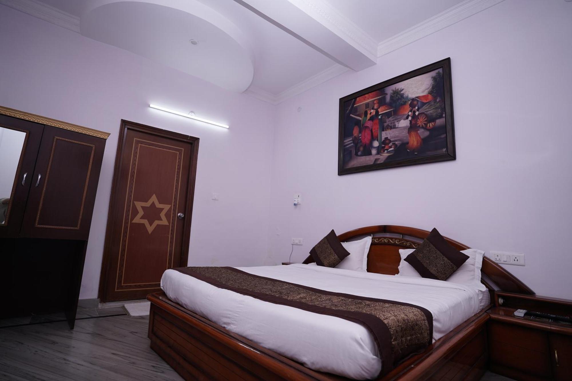 Hotel Lecston @Yashobhoomi Dwarka Sector - 25 Metro Station Delhi Kültér fotó